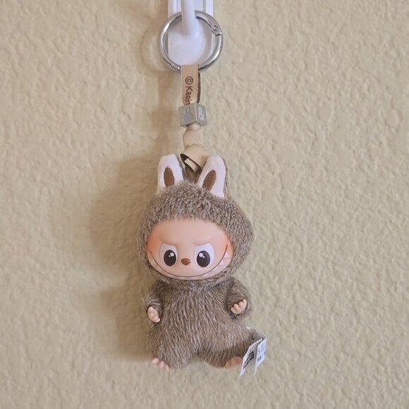 Pop Mart Pin For Love Labubu "&" - Picture 3 of 7